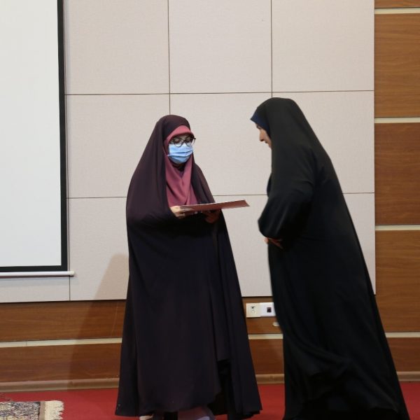 سخنرانی خانم دکتر زهرا پویافر بمناسبت هفته جهانی کارافرینی